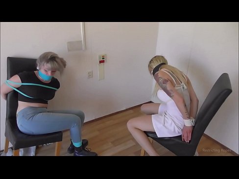 ❤️ Dipendente / legato e imbavagliato / damigella in pericolo ☑ Porno fatto in casaal it.onlydesiporn.ru ️❤